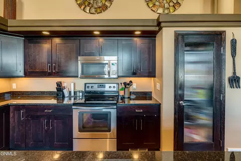 Kitchen - 1726 Calgary Loop, Bismarck, ND 58503 photo 5 of 10