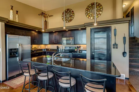 Kitchen - 1726 Calgary Loop, Bismarck, ND 58503 photo 4 of 10