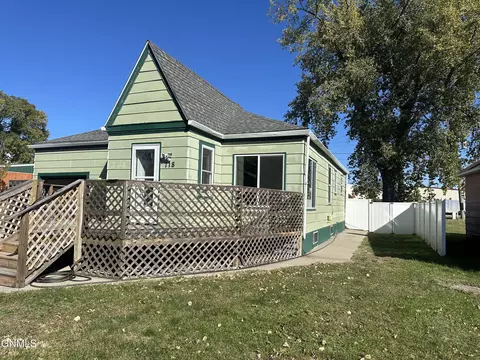 Exterior - 118 Frances St N, Streeter, ND 58483 photo 2 of 10