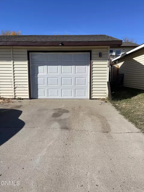 3124 18th Ave W, Williston, ND 58801 photo 7