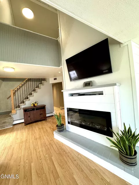 Living - 555 1st Ave SW, Beach, ND 58621 photo 3 of 5