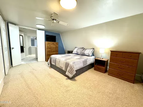 Bedroom - 555 1st Ave SW, Beach, ND 58621 photo 2 of 4