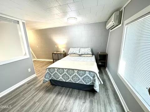 Bedroom - 555 1st Ave SW, Beach, ND 58621 photo 4 of 4