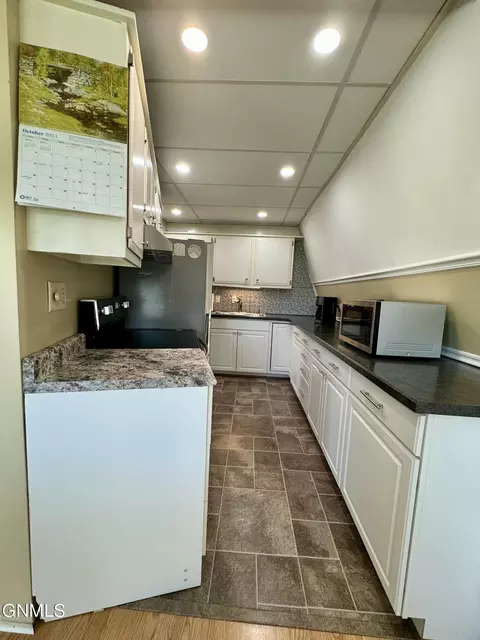 Kitchen - 555 1st Ave SW, Beach, ND 58621 photo 2 of 5