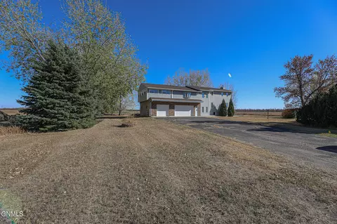 3715 S Washington St, Bismarck, ND 58504