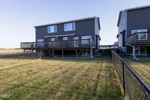 523 La Paz Ave, Bismarck, ND 58503 photo 37