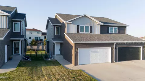 523 La Paz Ave, Bismarck, ND 58503