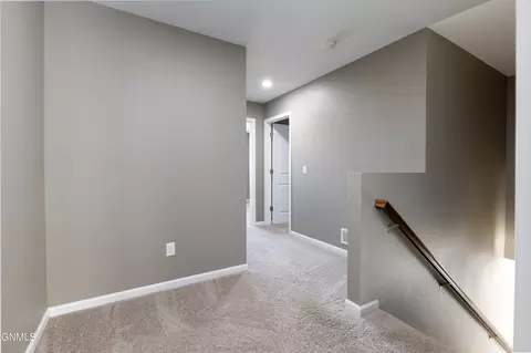 523 La Paz Ave, Bismarck, ND 58503 photo 19