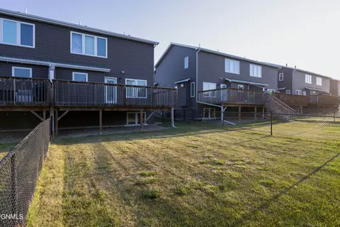 523 La Paz Ave, Bismarck, ND 58503 photo 36