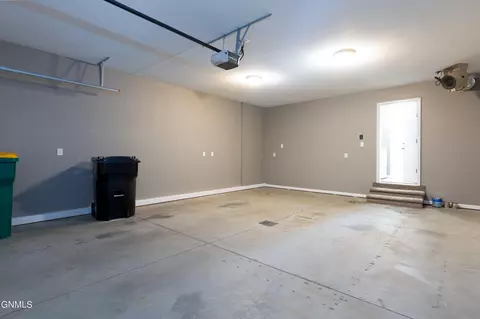 523 La Paz Ave, Bismarck, ND 58503 photo 32