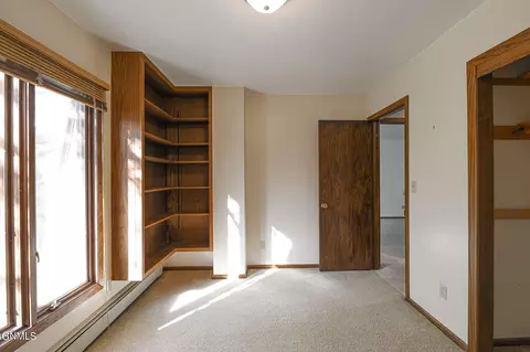 Bedroom - 32 Captain Leach Dr, Mandan, ND 58554 photo 4 of 8