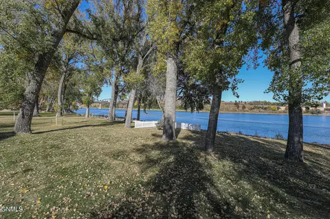 View/Area - 32 Captain Leach Dr, Mandan, ND 58554 photo 1 of 6