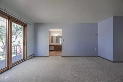 Bedroom - 32 Captain Leach Dr, Mandan, ND 58554 photo 1 of 8