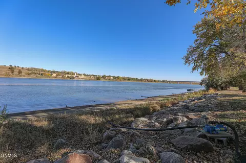 View/Area - 32 Captain Leach Dr, Mandan, ND 58554 photo 5 of 6