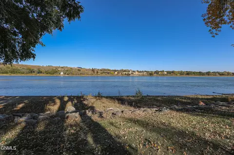 View/Area - 32 Captain Leach Dr, Mandan, ND 58554 photo 3 of 6