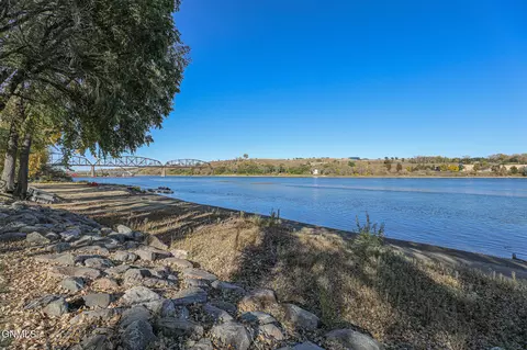 View/Area - 32 Captain Leach Dr, Mandan, ND 58554 photo 4 of 6