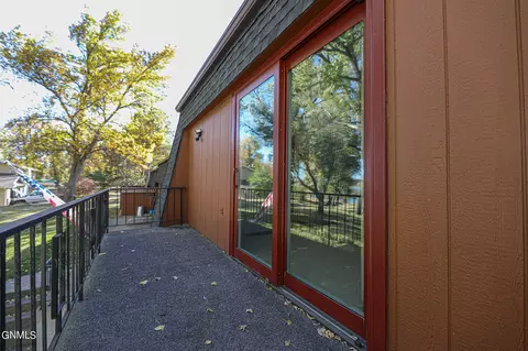 Exterior - 32 Captain Leach Dr, Mandan, ND 58554 photo 1 of 15