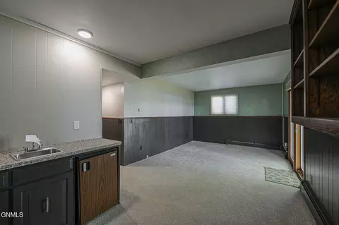 Living - 32 Captain Leach Dr, Mandan, ND 58554 photo 12 of 12