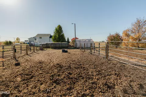 Exterior - 7600 22nd Ave SE, Bismarck, ND 58504 photo 1 of 31