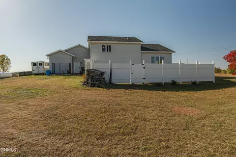 Exterior - 7600 22nd Ave SE, Bismarck, ND 58504 photo 5 of 31