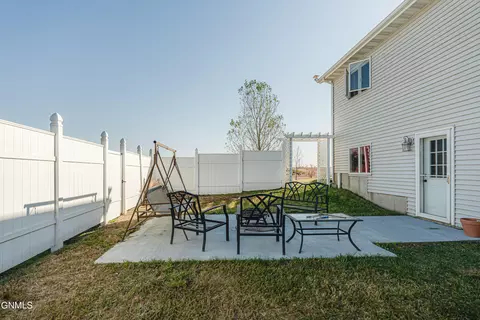Exterior - 7600 22nd Ave SE, Bismarck, ND 58504 photo 22 of 31