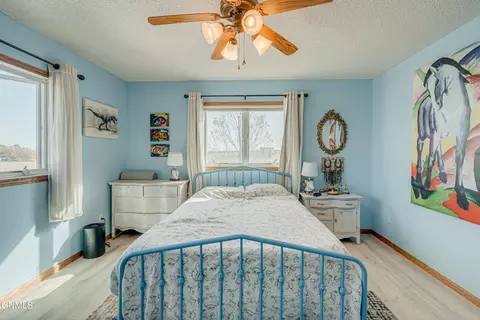 Bedroom - 7600 22nd Ave SE, Bismarck, ND 58504 photo 3 of 5