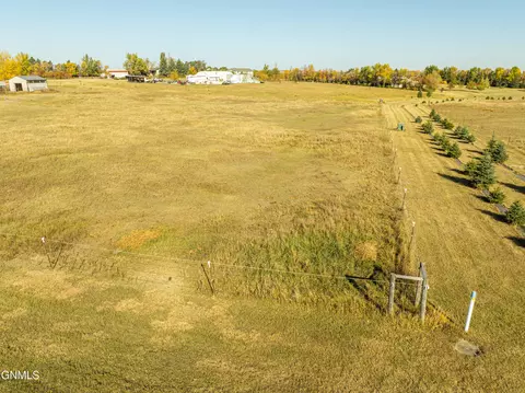 View/Area - 7600 22nd Ave SE, Bismarck, ND 58504 photo 15 of 16
