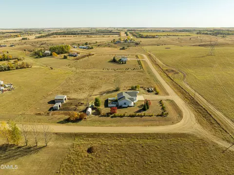 View/Area - 7600 22nd Ave SE, Bismarck, ND 58504 photo 10 of 16