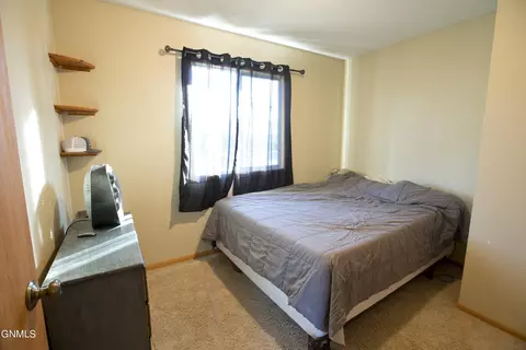 58 Custer Dr, Lincoln, ND 58504 photo 16