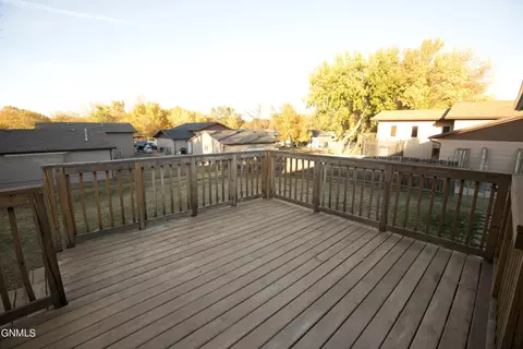 58 Custer Dr, Lincoln, ND 58504 photo 27