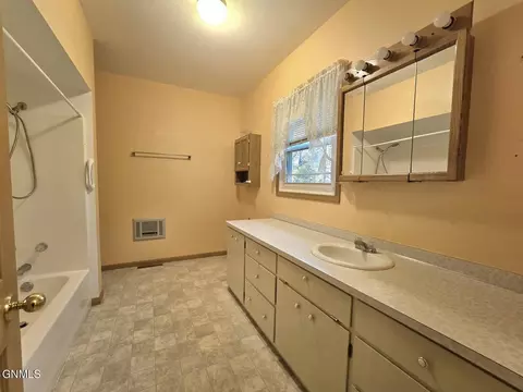 112 Lamborn Ave, Stanton, ND 58571 photo 15
