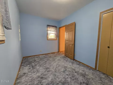 112 Lamborn Ave, Stanton, ND 58571 photo 11