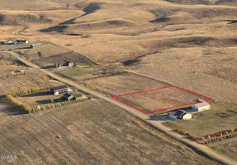 664 Harmony Lp, Hazen, ND 58545 photo 5