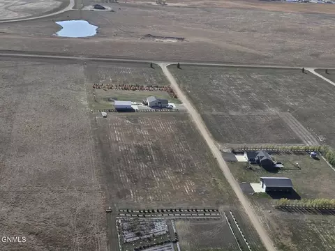664 Harmony Lp, Hazen, ND 58545 photo 8