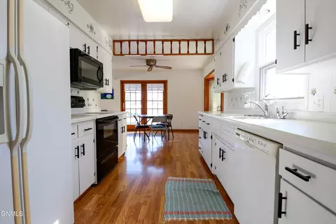 820 Main St, Stanton, ND 58571 photo 7