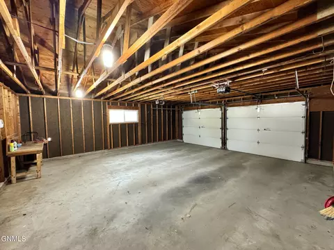 908 5th St W, Williston, ND 58801 photo 8