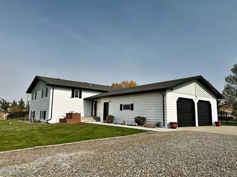 218 37th Ave SE, Williston, ND 58801 photo 38