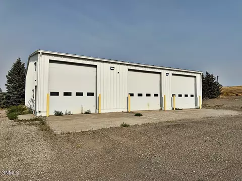 218 37th Ave SE, Williston, ND 58801 photo 42