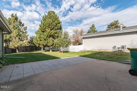 1900 Xavier St, Bismarck, ND 58501 photo 32