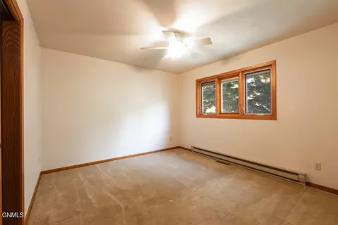 1900 Xavier St, Bismarck, ND 58501 photo 15