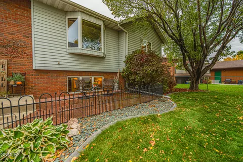 Exterior - 1506 Omaha Dr, Bismarck, ND 58504 photo 11 of 47