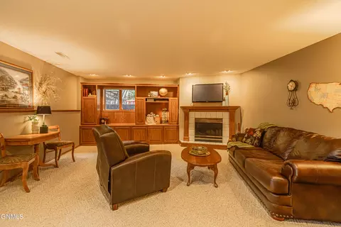 Living - 1506 Omaha Dr, Bismarck, ND 58504 photo 7 of 8