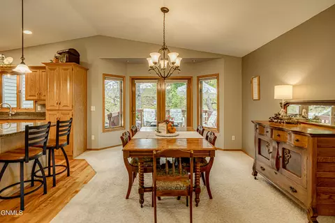 Dining - 1506 Omaha Dr, Bismarck, ND 58504 photo 2 of 4