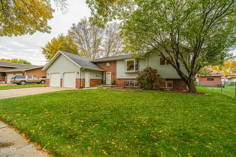 Other - 1506 Omaha Dr, Bismarck, ND 58504 photo 21 of 29
