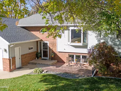 Other - 1506 Omaha Dr, Bismarck, ND 58504 photo 28 of 29