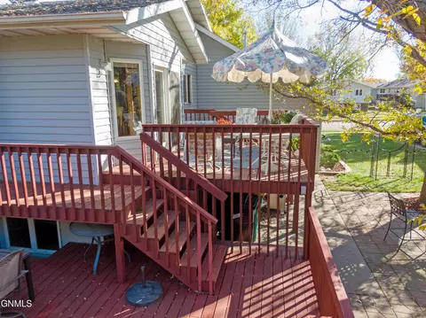 Exterior - 1506 Omaha Dr, Bismarck, ND 58504 photo 39 of 47