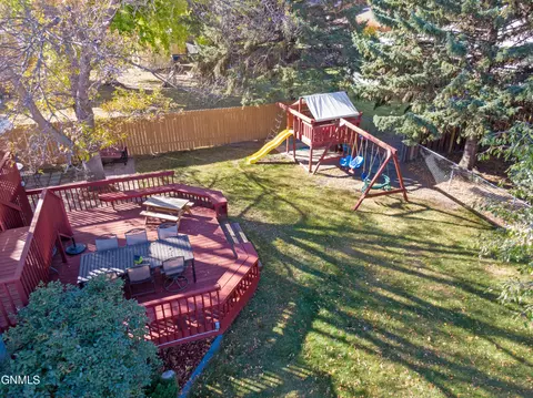 Exterior - 1506 Omaha Dr, Bismarck, ND 58504 photo 3 of 47
