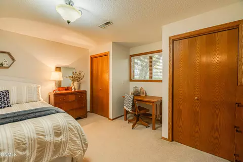 Bedroom - 1506 Omaha Dr, Bismarck, ND 58504 photo 6 of 12