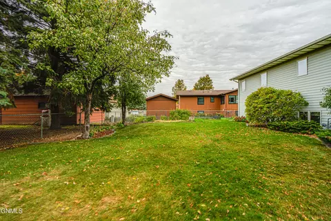 Exterior - 1506 Omaha Dr, Bismarck, ND 58504 photo 23 of 47