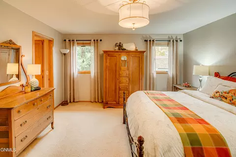 Bedroom - 1506 Omaha Dr, Bismarck, ND 58504 photo 2 of 12